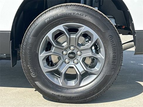 New 2025 Ford Maverick XLT w/ XLT Luxury Package image 40