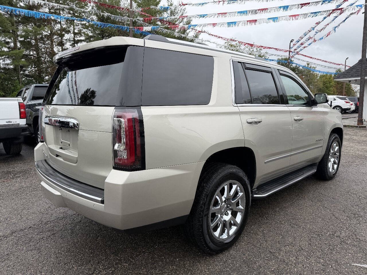 Used 2016 GMC Yukon Denali AWD/4WD image 5