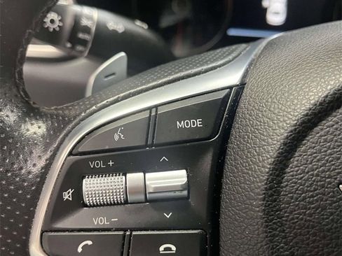 Used 2021 Genesis G70 2.0T image 19