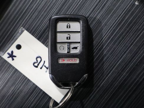 Used 2017 Honda Pilot Touring image 29
