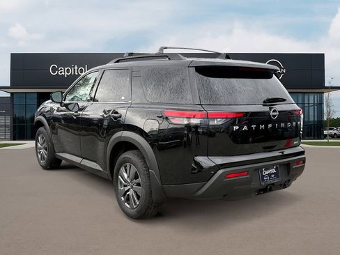 New 2025 Nissan Pathfinder SV image 7