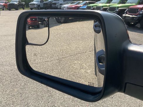 Used 2022 RAM 1500 Big Horn AWD/4WD image 16