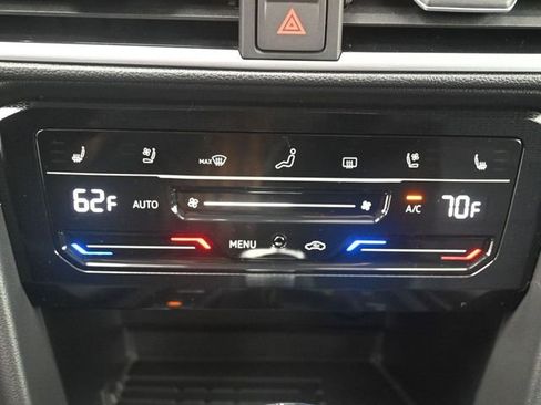 Used 2026 Volkswagen Taos SEL image 23