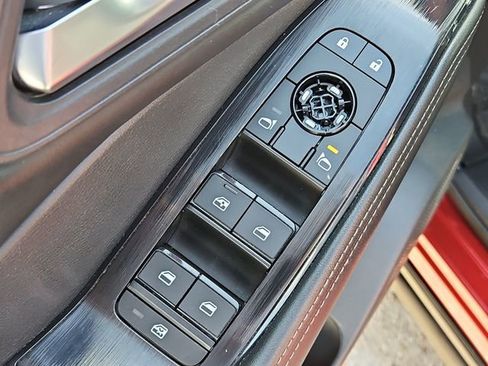 Used 2024 Nissan Rogue SV image 23