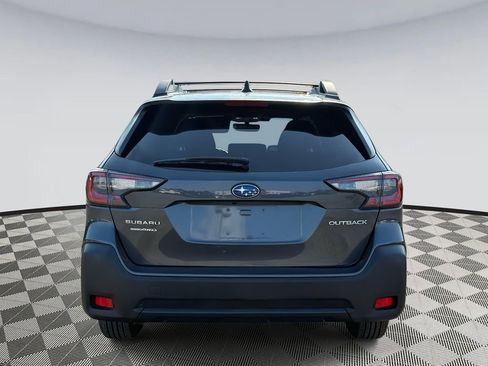 Used 2023 Subaru Outback Premium image 3