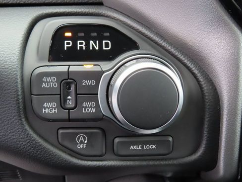 New 2026 RAM 1500 Big Horn AWD/4WD image 11