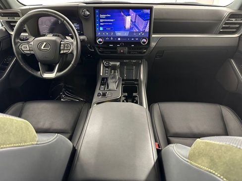 Used 2024 Lexus GX 550 AWD/4WD image 23