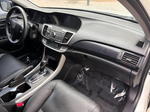 Used 2015 Honda Accord Sport image 9