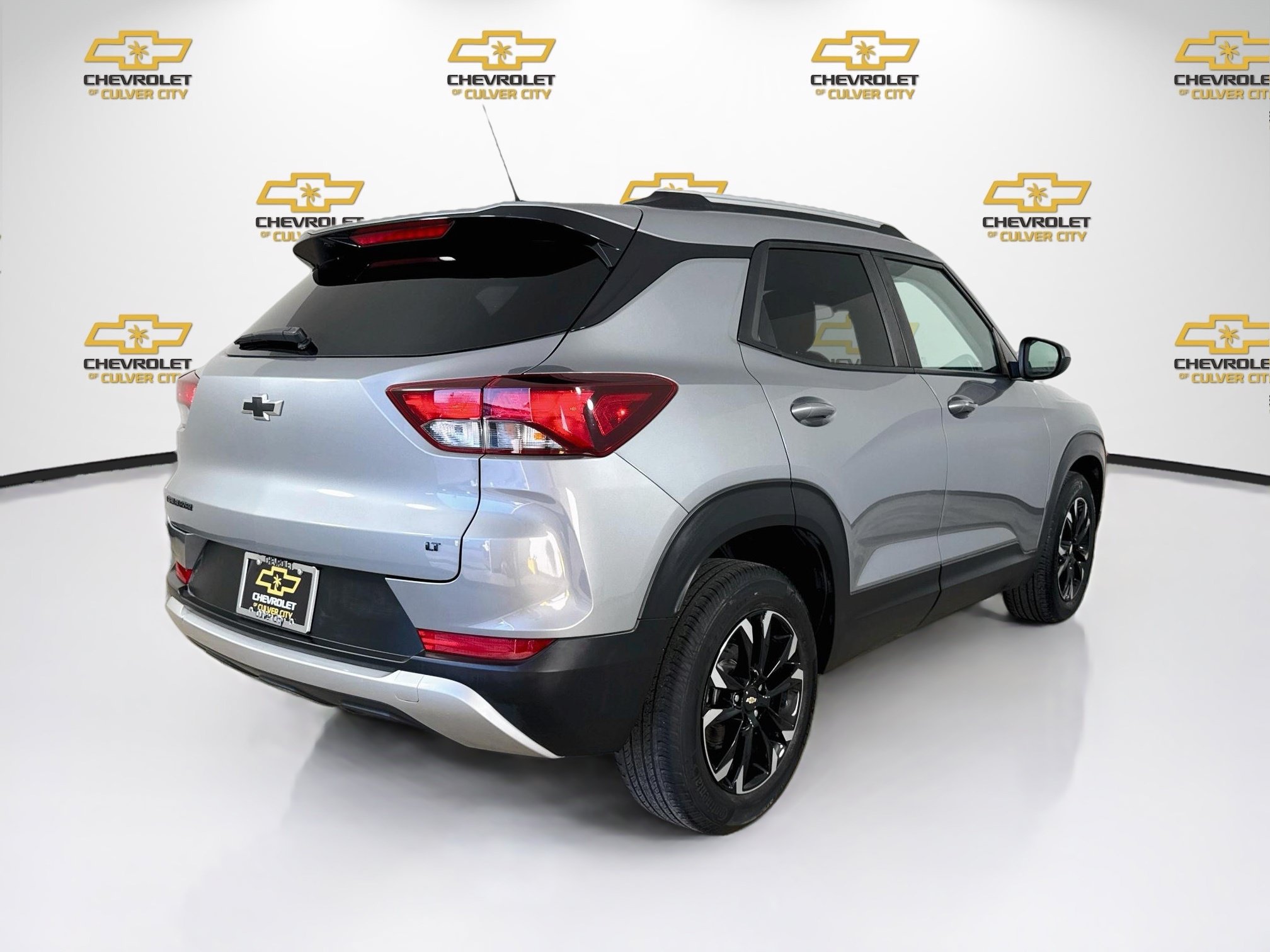 Used 2023 Chevrolet TrailBlazer LT FWD image 8