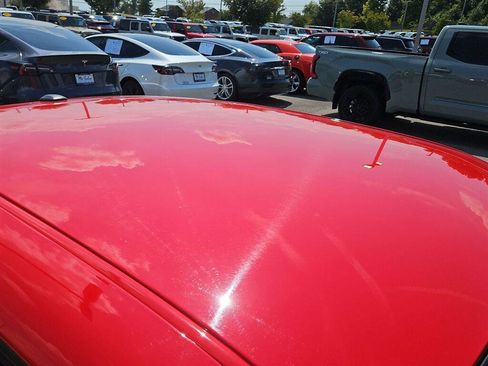 Used 2022 Dodge Challenger R/T RWD image 7