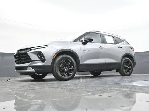 Used 2024 Chevrolet Blazer LT w/ Midnight/Sport Edition FWD image 55
