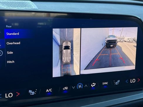 New 2025 Chevrolet Traverse LT w/ Enhanced Driving Package image 25