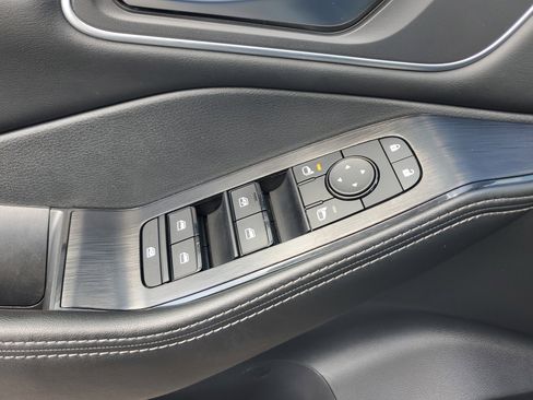 Used 2021 Nissan Rogue SV w/ Premium Package image 26