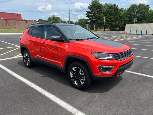 Used 2017 Jeep Compass Trailhawk AWD/4WD image 5