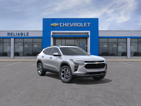 New 2026 Chevrolet Trax LT FWD image 1