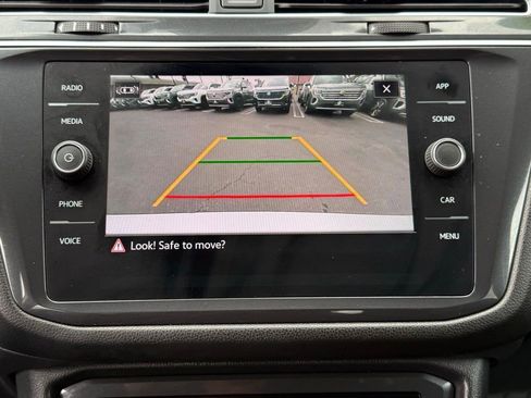 Used 2023 Volkswagen Tiguan SE FWD image 22