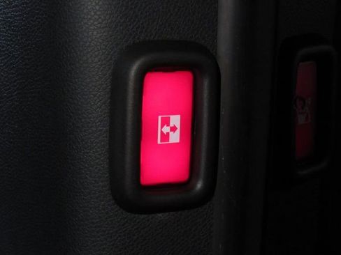 Used 2023 Mercedes-Benz Sprinter 2500 image 27