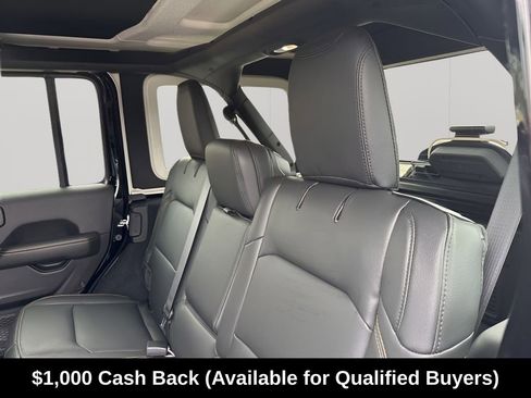 New 2026 Jeep Wrangler Sahara AWD/4WD image 22