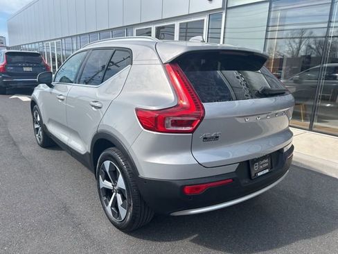 Certified 2025 Volvo XC40 B5 Plus AWD/4WD image 3