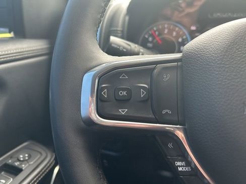 Used 2025 RAM 1500 Laramie AWD/4WD image 22