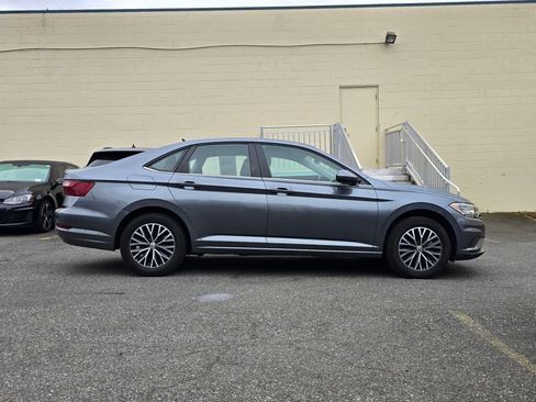 Used 2020 Volkswagen Jetta SE w/ SE Cold Weather Package FWD image 8