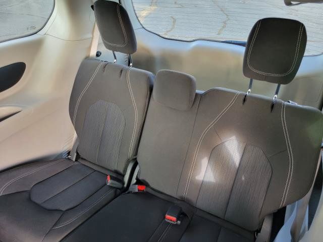 Used 2023 Chrysler Voyager LX FWD image 27
