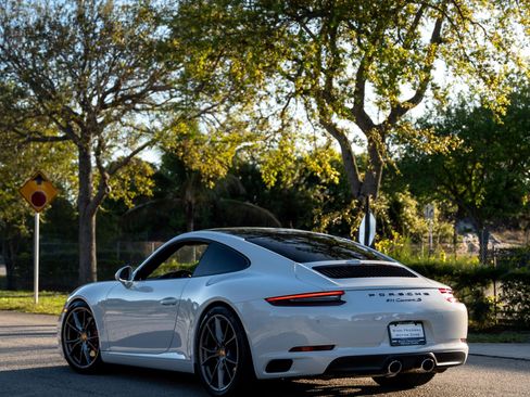 Used 2017 Porsche 911 Carrera S RWD image 20