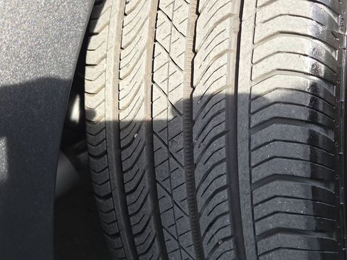 Used 2025 Buick Envision Preferred image 30