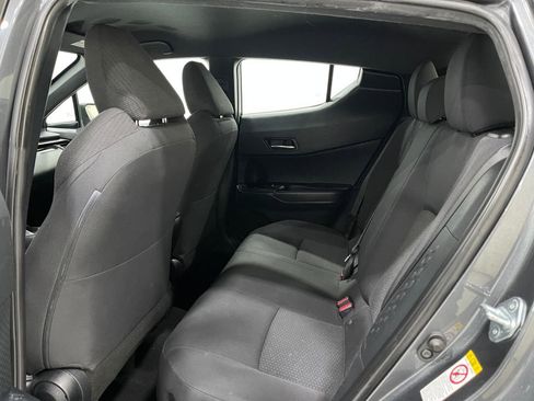 Used 2018 Toyota C-HR XLE image 28