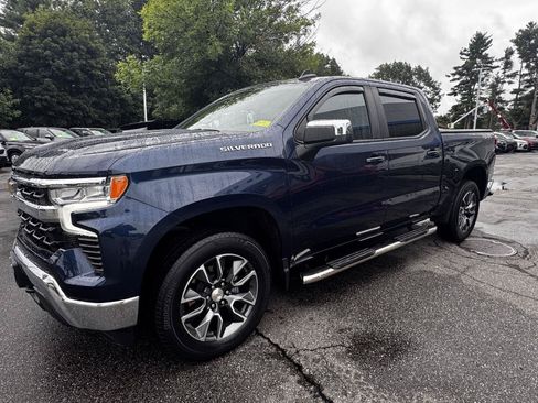 Used 2023 Chevrolet Silverado 1500 LT AWD/4WD image 3