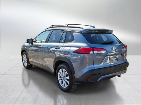 Used 2022 Toyota Corolla Cross LE AWD/4WD image 5