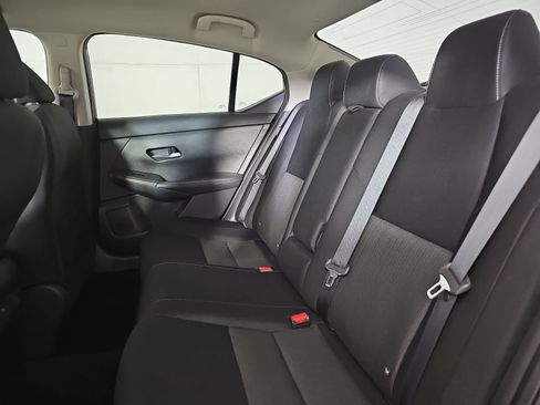 Certified 2021 Nissan Sentra SV FWD image 13