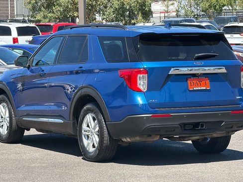 Used 2020 Ford Explorer XLT w/ Class III Trailer Tow Package AWD/4WD image 7