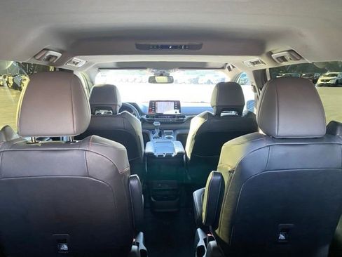 Used 2022 Toyota Sienna XSE w/ XSE Plus Package AWD/4WD image 10