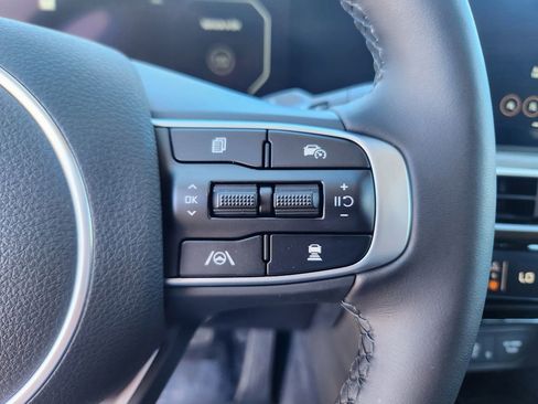 New 2025 Kia K5 EX image 16