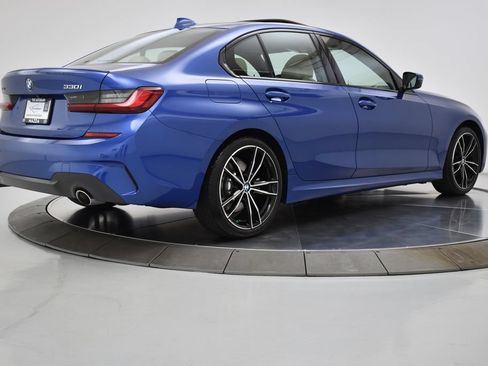 Used 2022 BMW 330i xDrive Sedan w/ M Sport Package AWD/4WD image 21