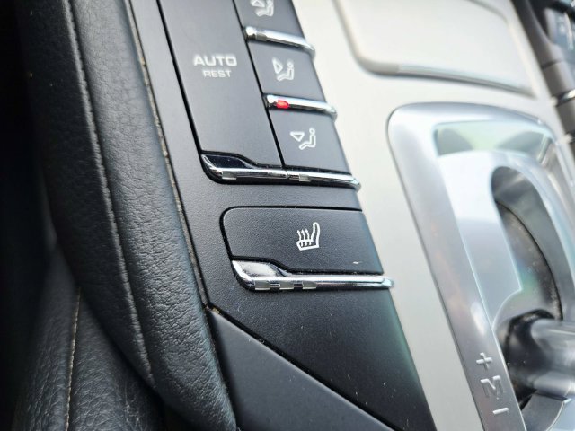 Used 2014 Porsche Cayenne GTS AWD/4WD image 24