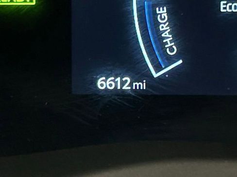 Used 2025 Toyota Camry SE image 34