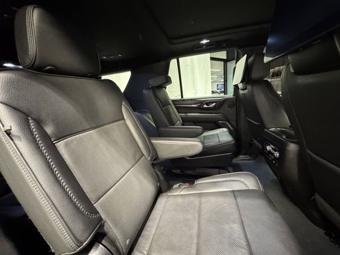 Used 2024 GMC Yukon Denali w/ Denali Reserve Package image 27