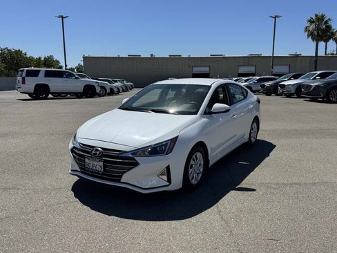 Used 2019 Hyundai Elantra SE FWD image 5