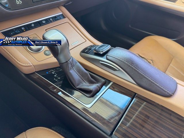 Used 2017 Lexus ES 350 w/ Luxury Package FWD image 11