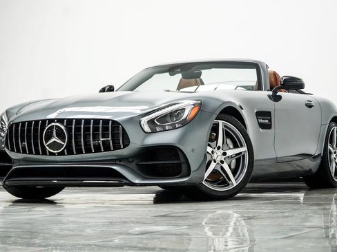 Used 2018 Mercedes-Benz AMG GT Roadster image 11