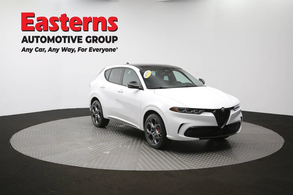 Used 2025 Alfa Romeo Tonale Tributo Italiano AWD/4WD image 52