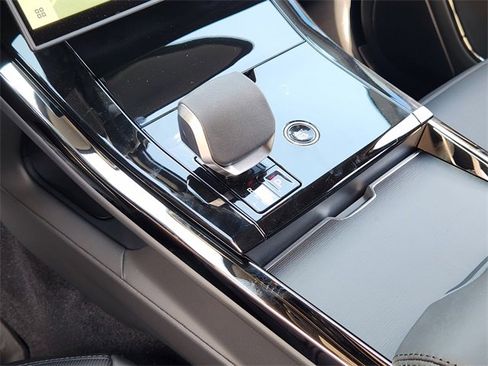 New 2025 Land Rover Range Rover Sport Dynamic SE image 15