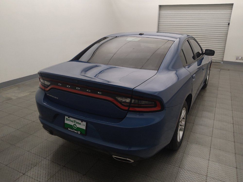 Used 2020 Dodge Charger SXT RWD image 7