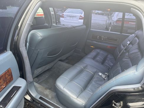 Used 1994 Cadillac Fleetwood Brougham image 9