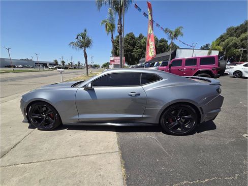 Used 2019 Chevrolet Camaro SS RWD image 8