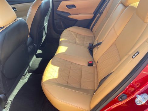 Used 2025 Nissan Sentra SV w/ SV Premium Package FWD image 12