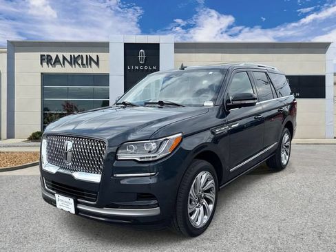 Certified 2024 Lincoln Navigator Reserve AWD/4WD image 3