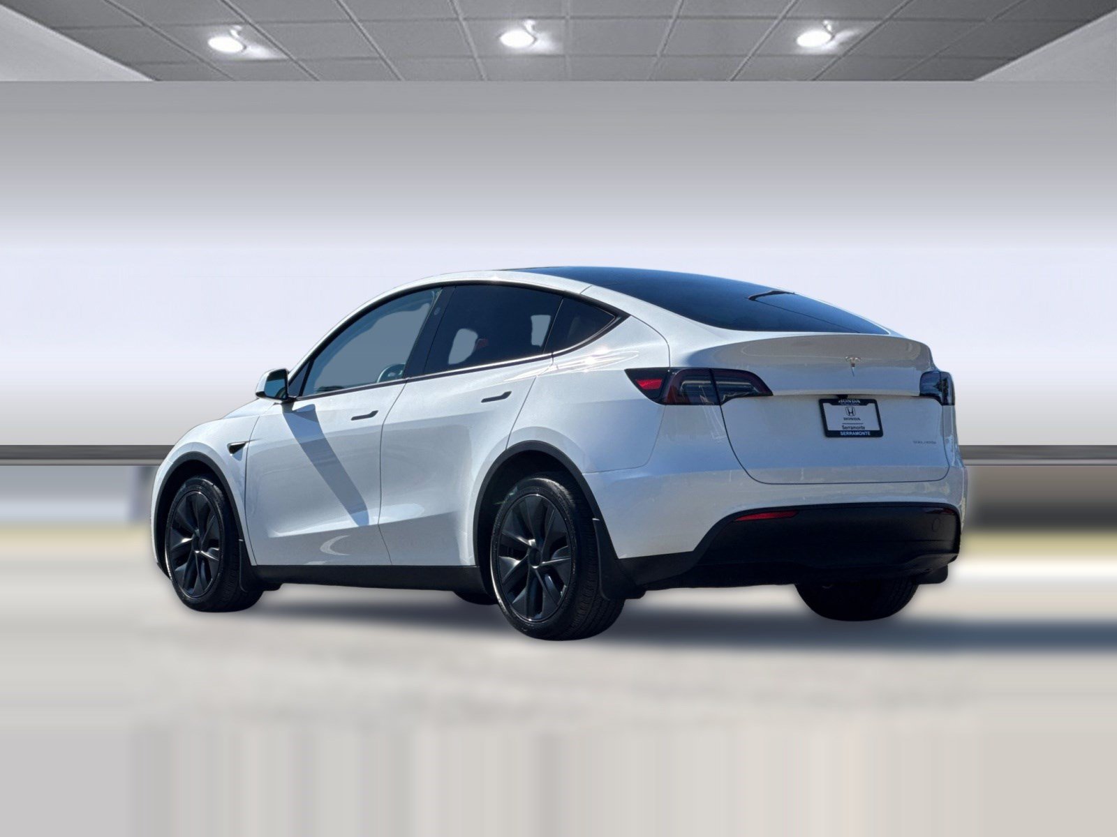 Used 2025 Tesla Model Y Long Range AWD/4WD image 3